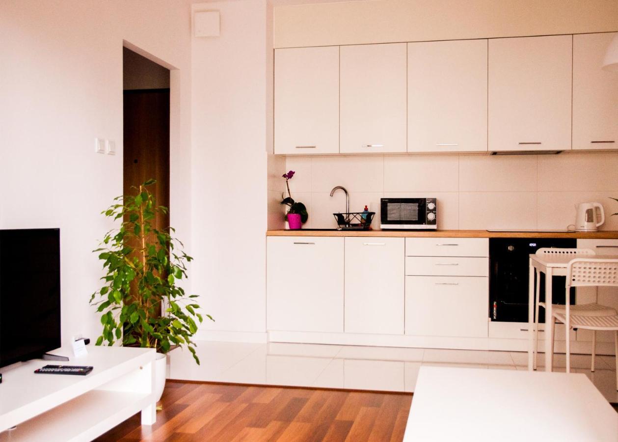 Apartament Rosso Лодзь Екстер'єр фото