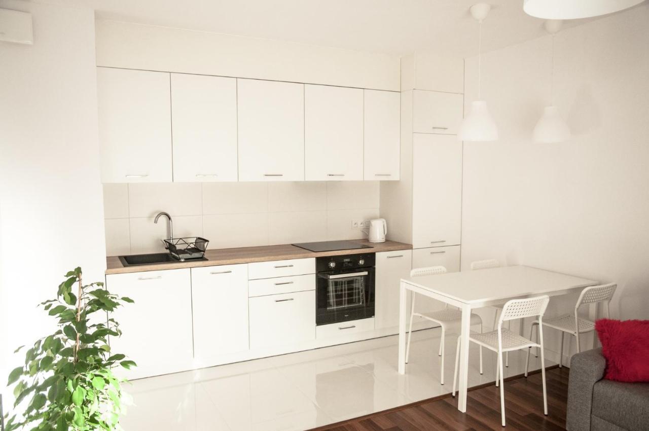 Apartament Rosso Лодзь Екстер'єр фото
